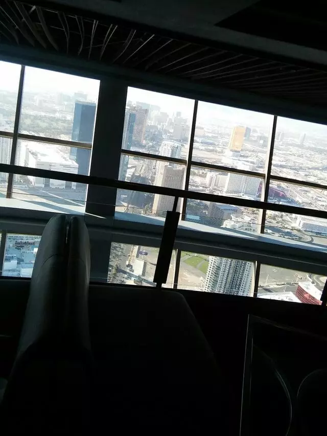 107 SkyLounge