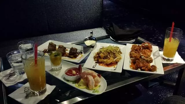 107 SkyLounge