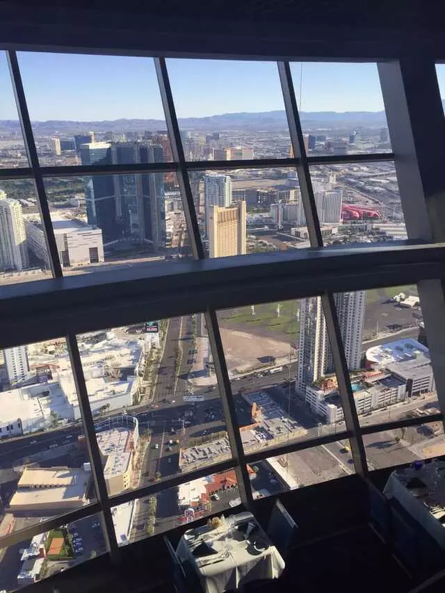 107 SkyLounge