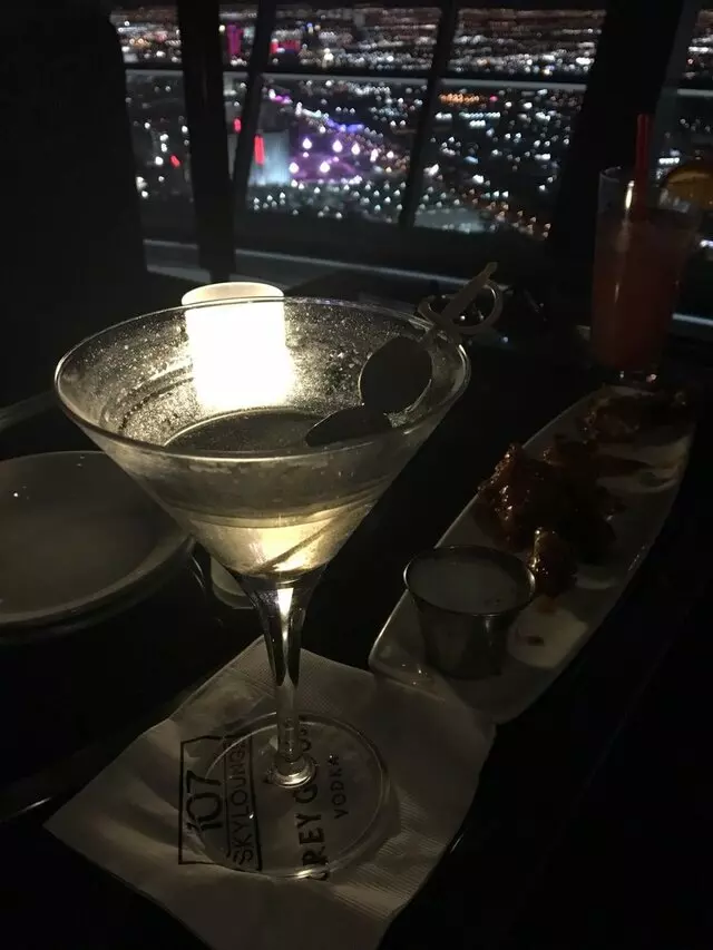 107 SkyLounge
