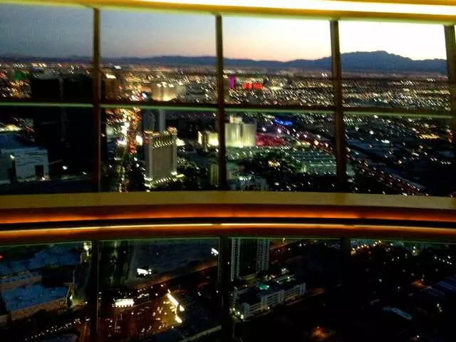 107 SkyLounge