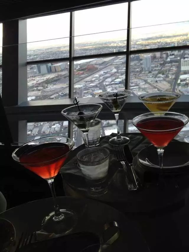 107 SkyLounge