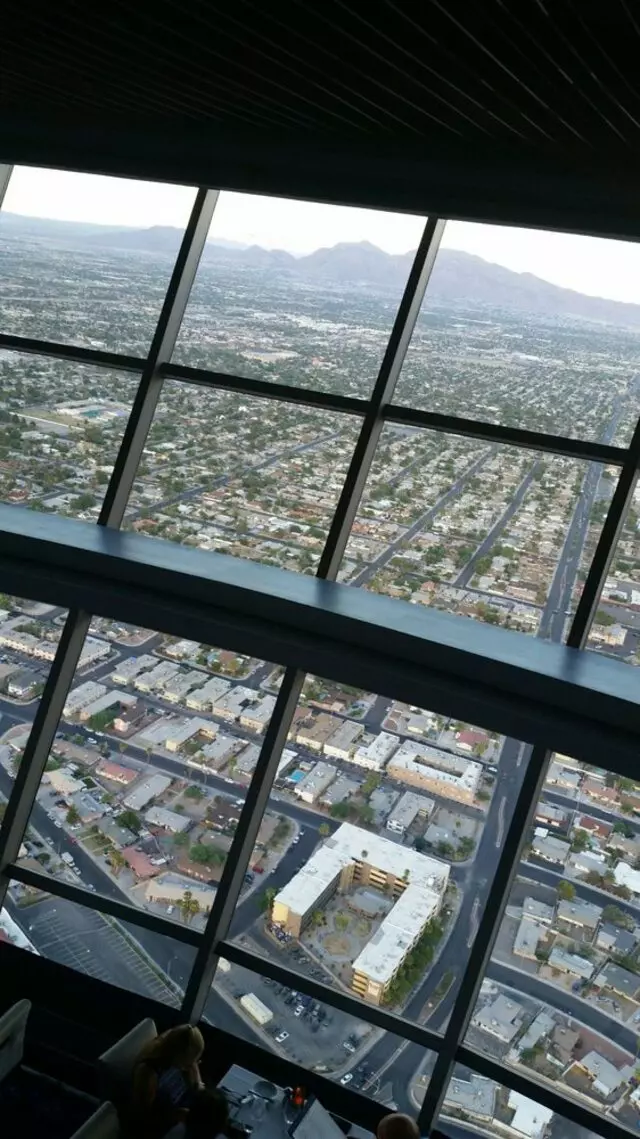 107 SkyLounge