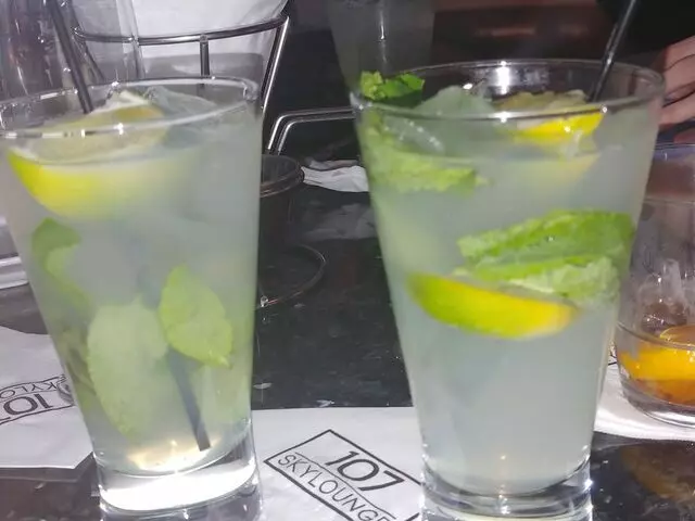 107 SkyLounge