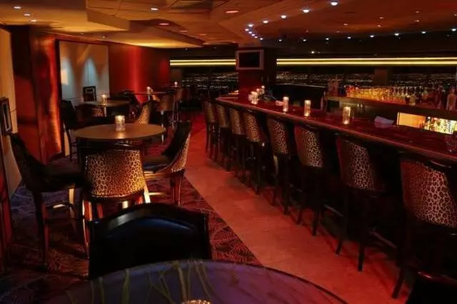 107 SkyLounge