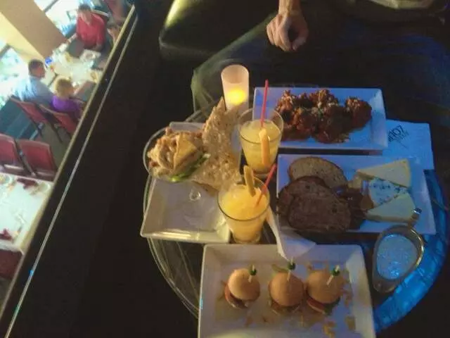 107 SkyLounge