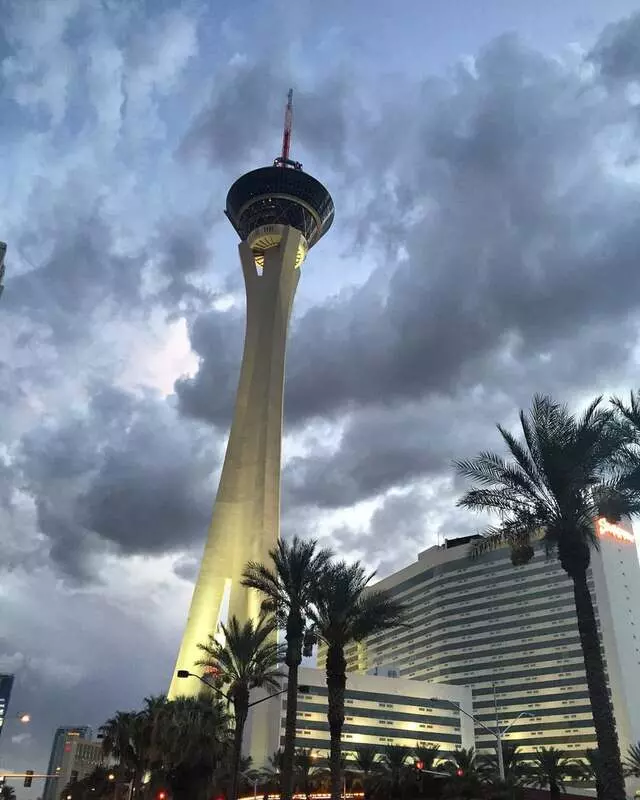 107 SkyLounge