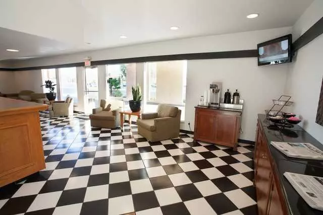 Aviation Inn