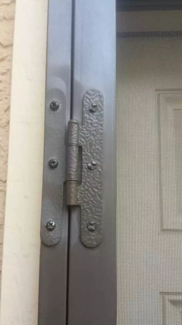 A Handy Painter