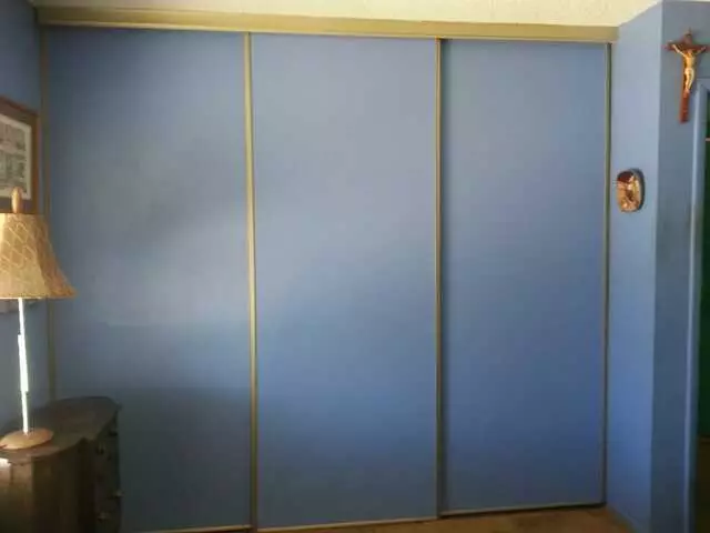 A Handy Painter