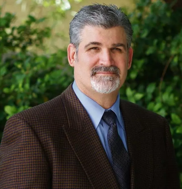 Ruggeroli P Edward, DDS