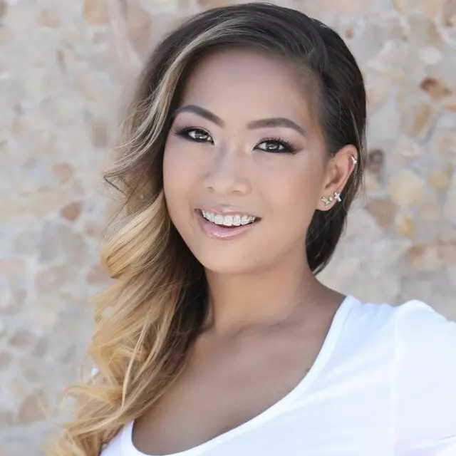 Amber Low - eXp Realty