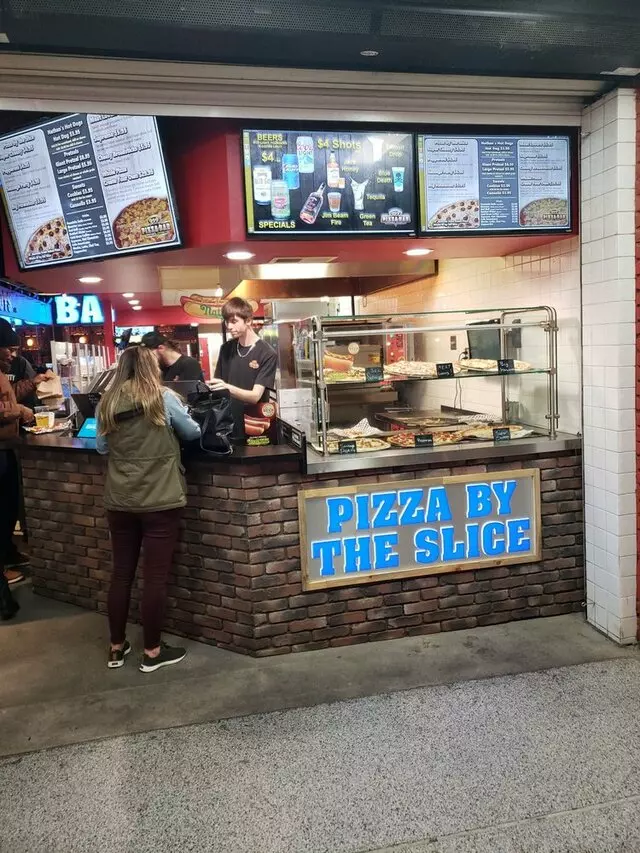 322 Pizza Bar