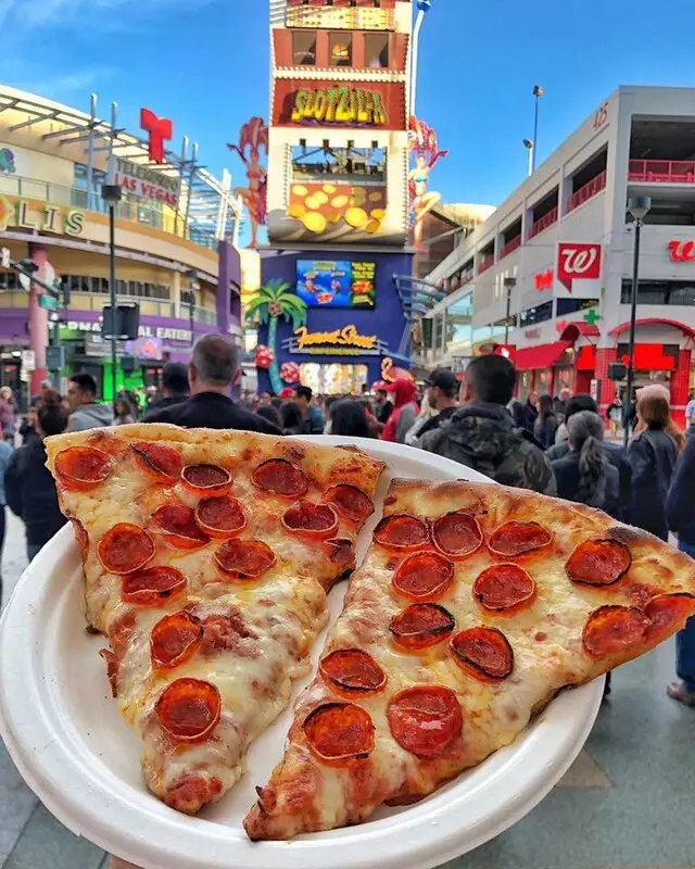 322 Pizza Bar