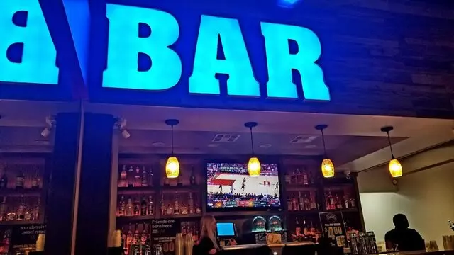 322 Pizza Bar