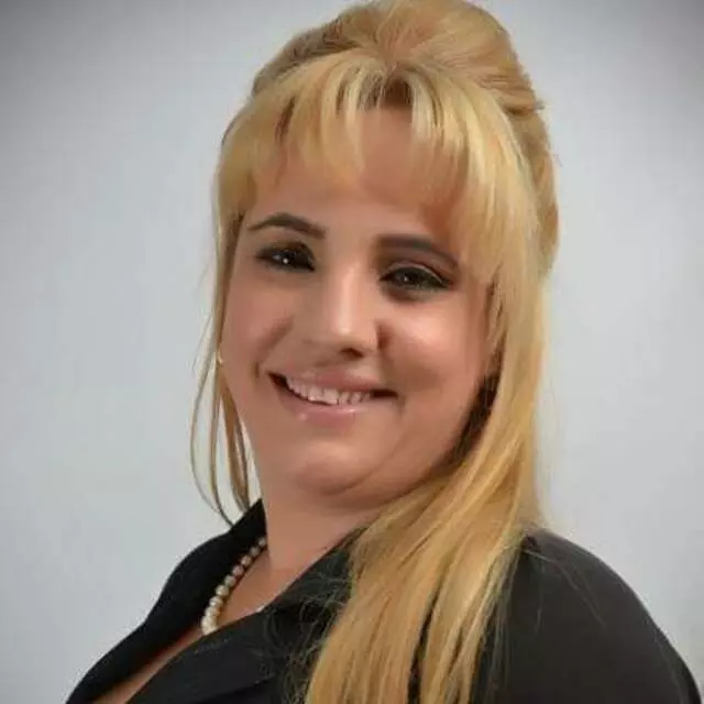 Neyvis Martinez - Farmers Insurance