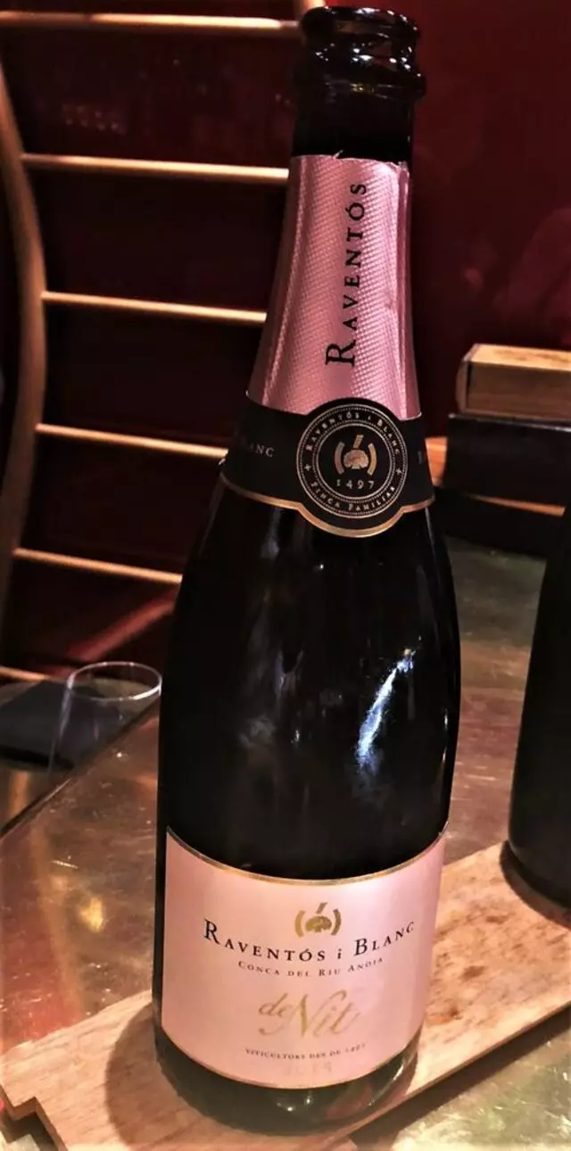 é by José Andrés