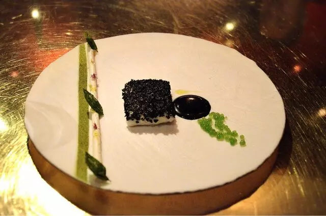 é by José Andrés