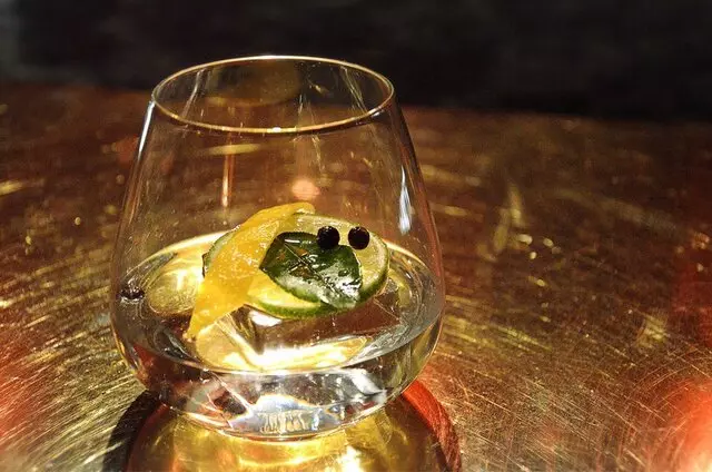 é by José Andrés