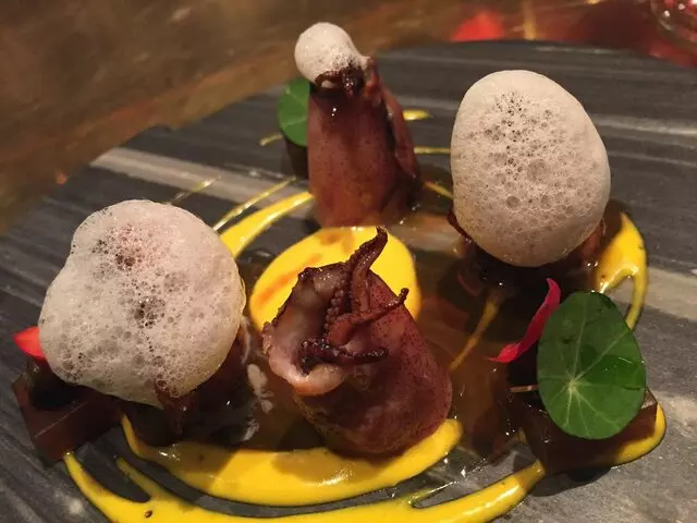 é by José Andrés