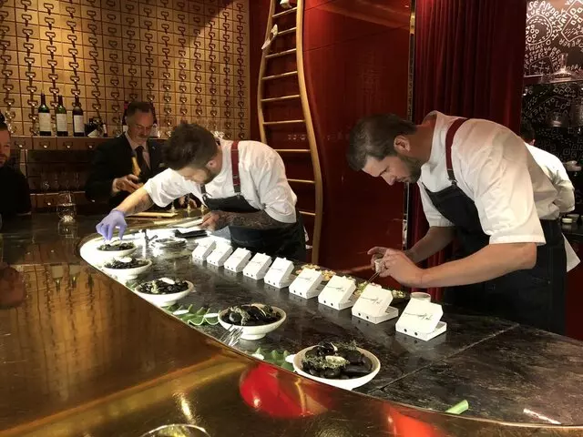 é by José Andrés