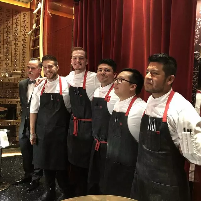 é by José Andrés