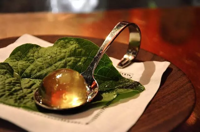 é by José Andrés