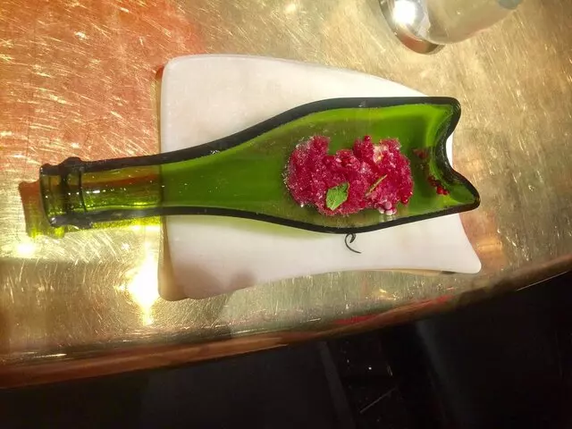 é by José Andrés