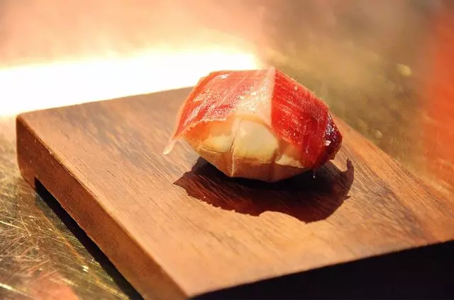 é by José Andrés