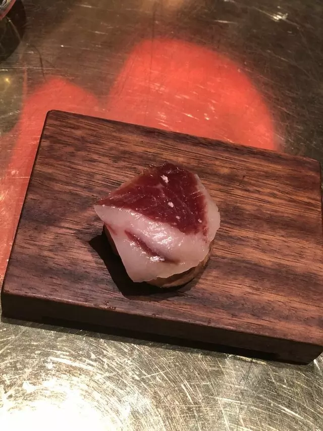 é by José Andrés