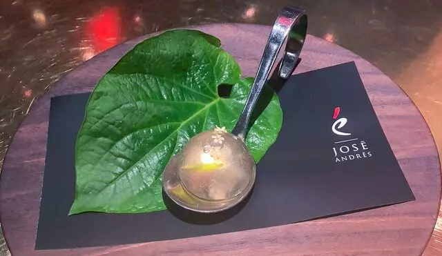 é by José Andrés