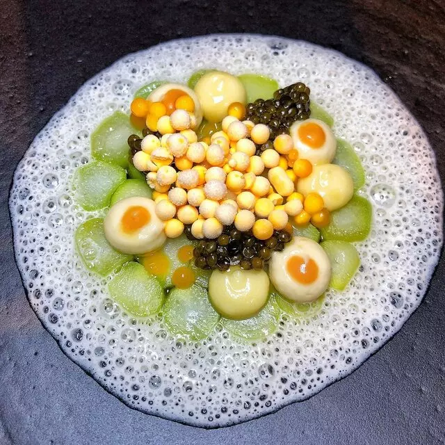 é by José Andrés