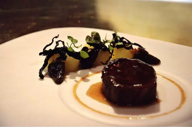 é by José Andrés