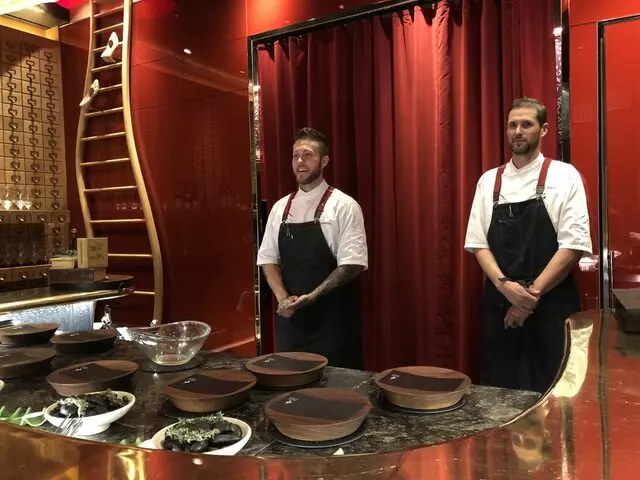 é by José Andrés
