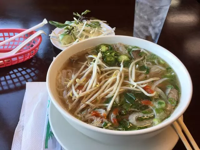 Pho 90