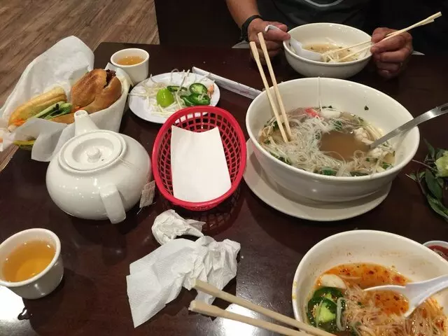 Pho 90