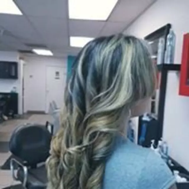Arra Beauty Salon and Threading