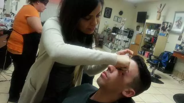 Arra Beauty Salon and Threading