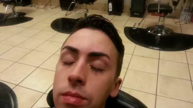 Arra Beauty Salon and Threading