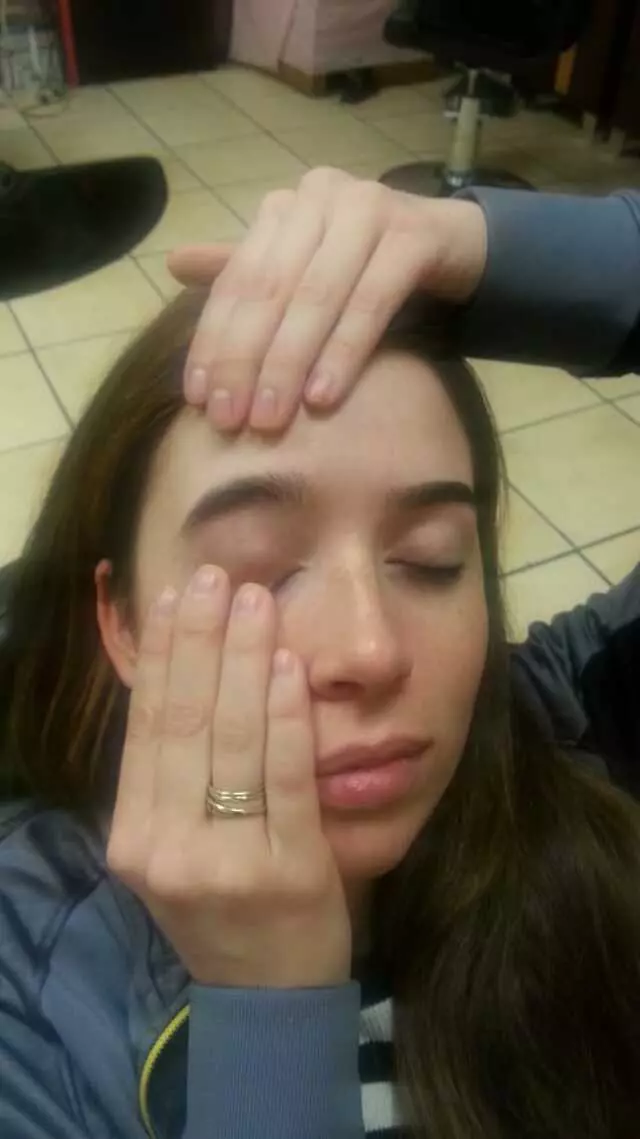 Arra Beauty Salon and Threading