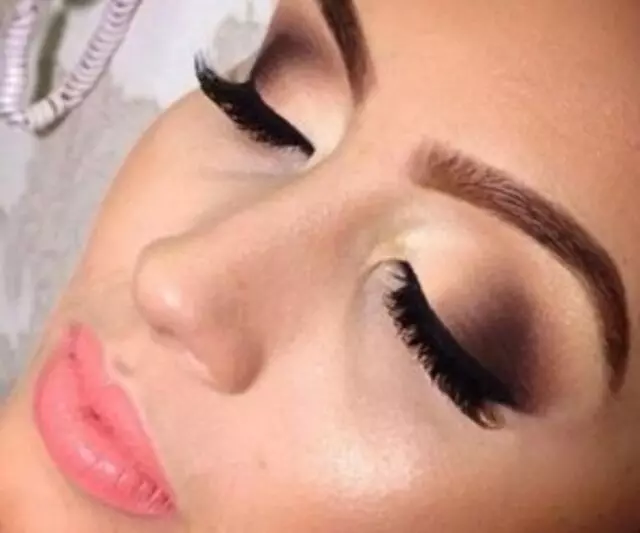 Arra Beauty Salon and Threading