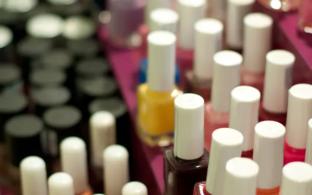 Myle's Nails & Spa