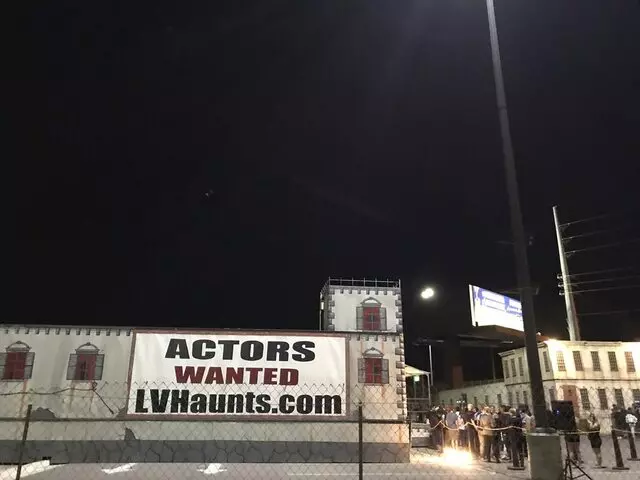 Asylum and Hotel Fear Haunted House