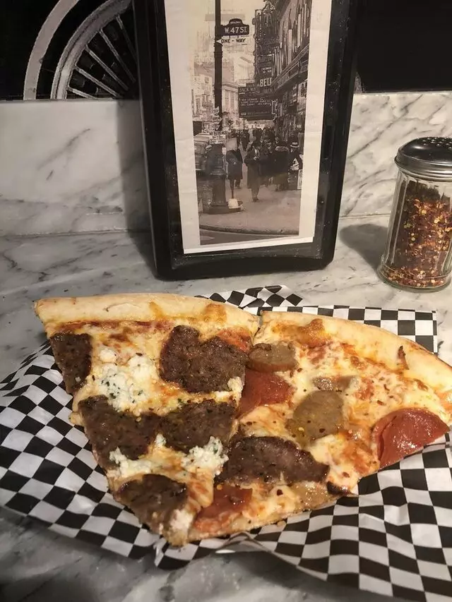 Secret Pizza