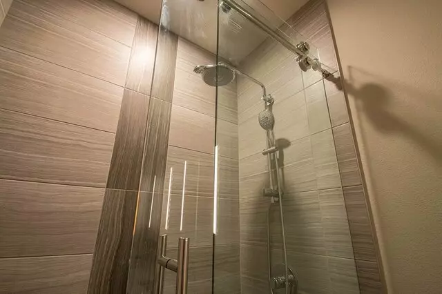 A Cutting Edge Glass & Mirror