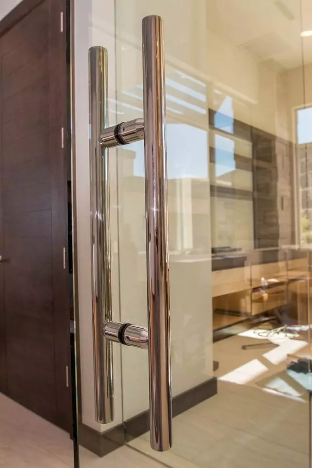 A Cutting Edge Glass & Mirror