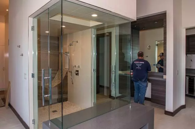 A Cutting Edge Glass & Mirror