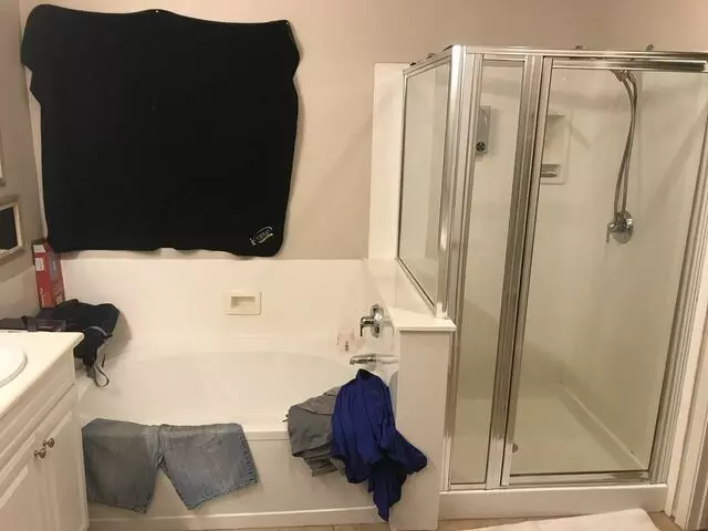 A Cutting Edge Glass & Mirror