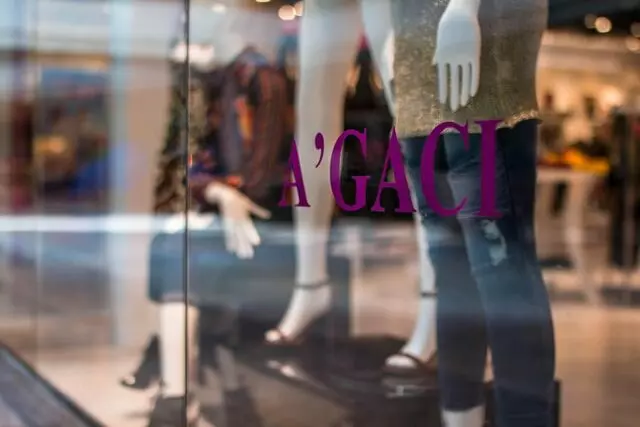 A Cutting Edge Glass & Mirror