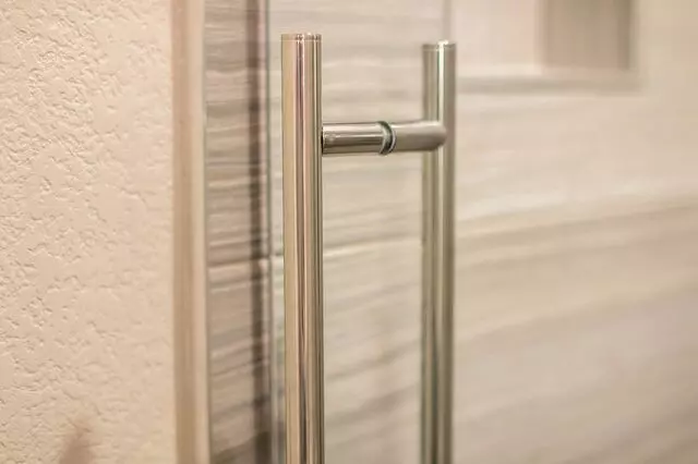 A Cutting Edge Glass & Mirror